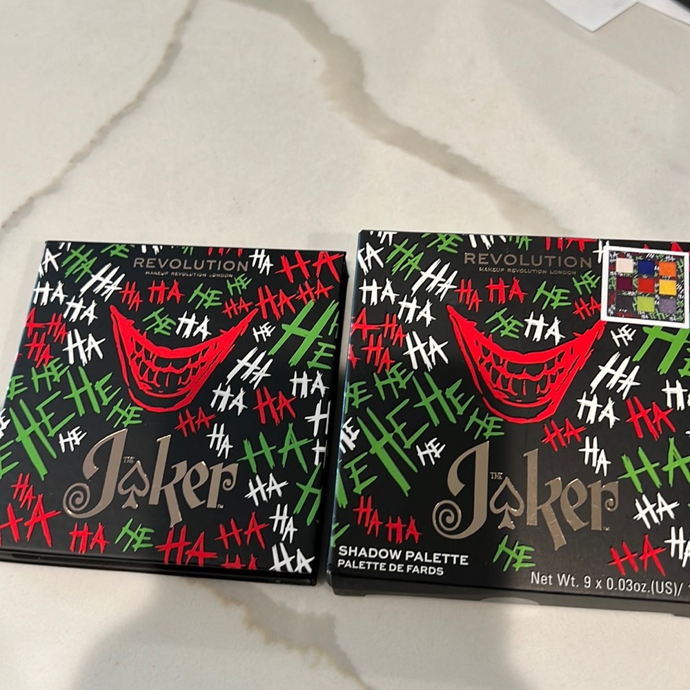 Makeup revolution Joker eyeshadow palette